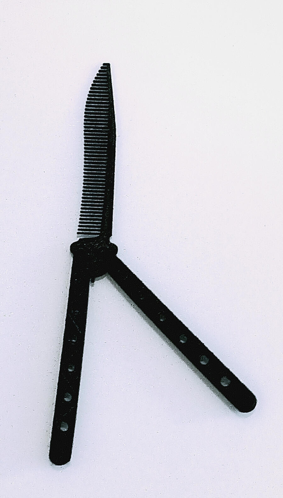 Pituus kiinni ollessa on NOIN 17 cm